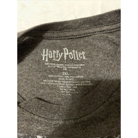 Harry Potter Shirt Men’s Size 2XL Gray Hogwarts Graphic Print Crew Neck - Picture 3 of 5